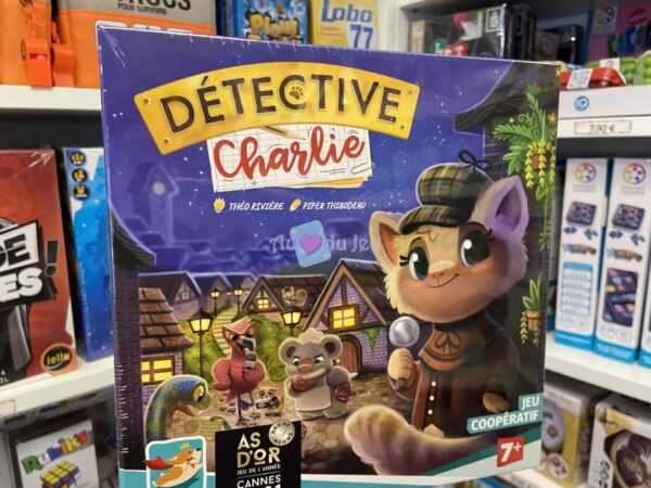 detective charlie 8233 1 Iello